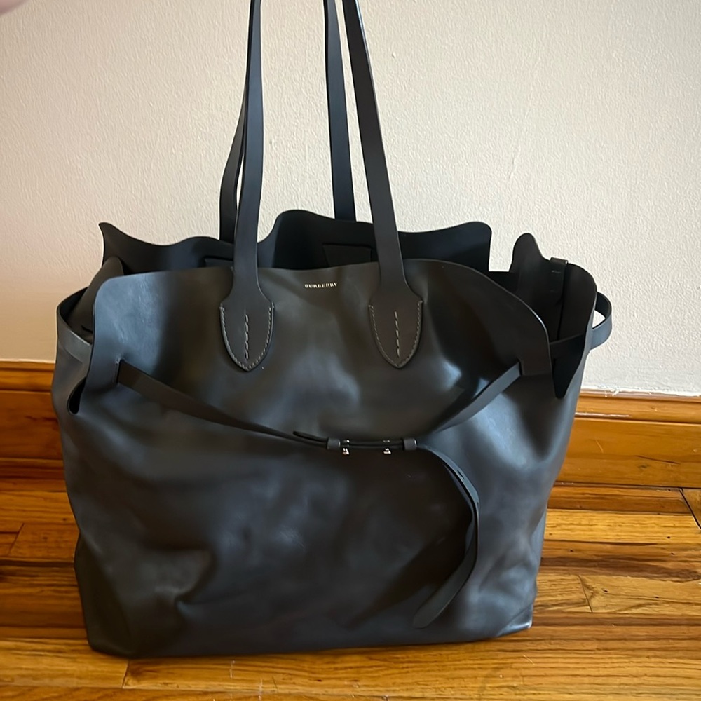 Burberry tote bag